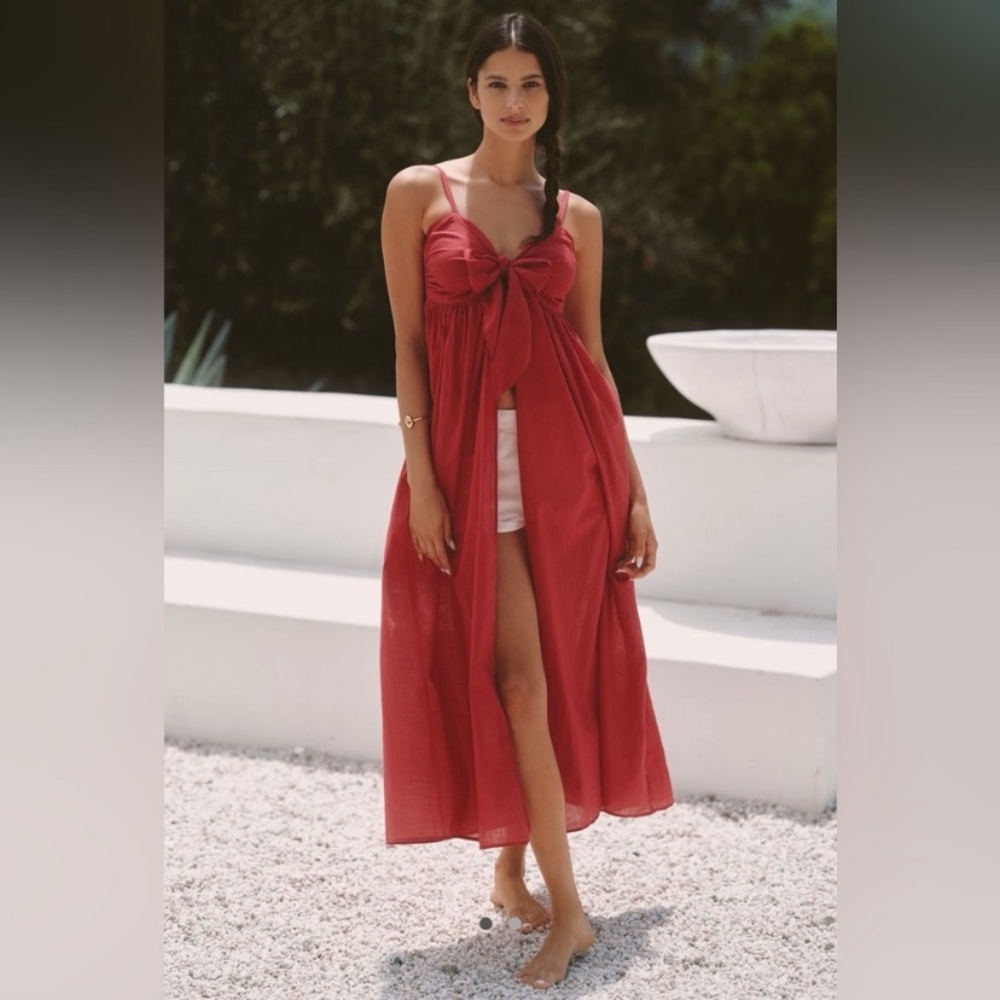 Celandine Flowy cape maxi top